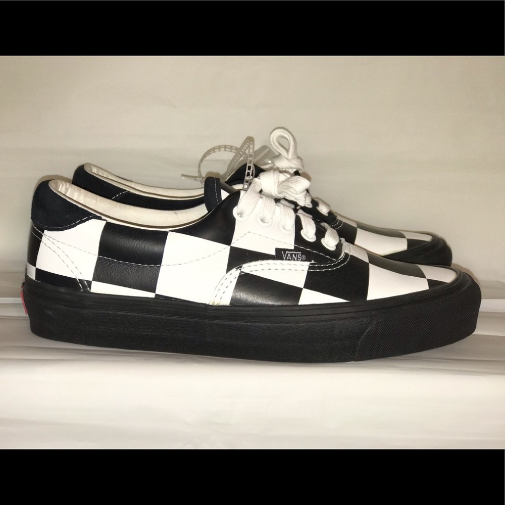 Vans Men xo Barneys New York Checkered White Black - Picture 1 of 6